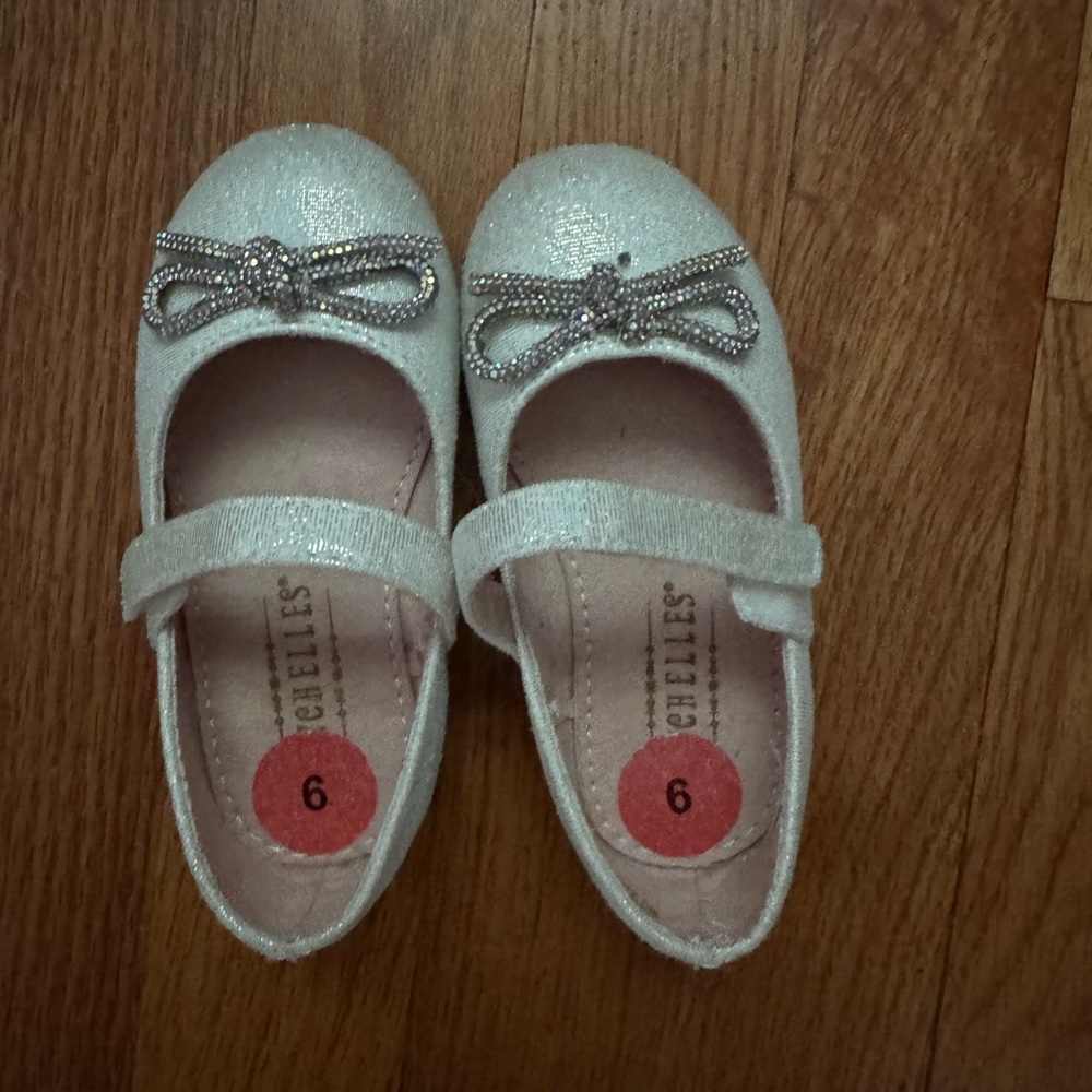 Girls' Silver Mary Jane Shoes